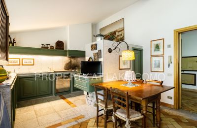 Historická vila na prodej Griante, Lombardia:  Kitchen