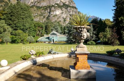 Historická vila na prodej Griante, Lombardia:  Park