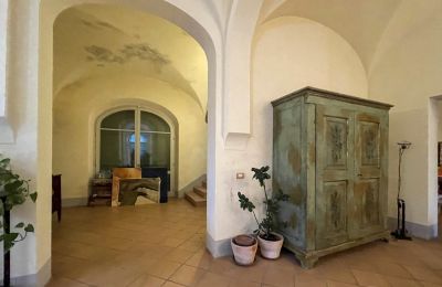 Historická vila na prodej Cascina, Toscana:  Vstupní hala