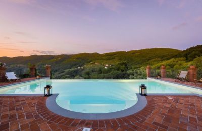 Historická vila na prodej Monsummano Terme, Toscana:  Bazén