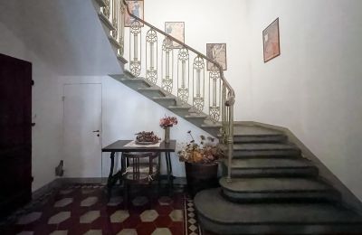 Nemovitosti, Historická vila v Santo Pietro Belvedere