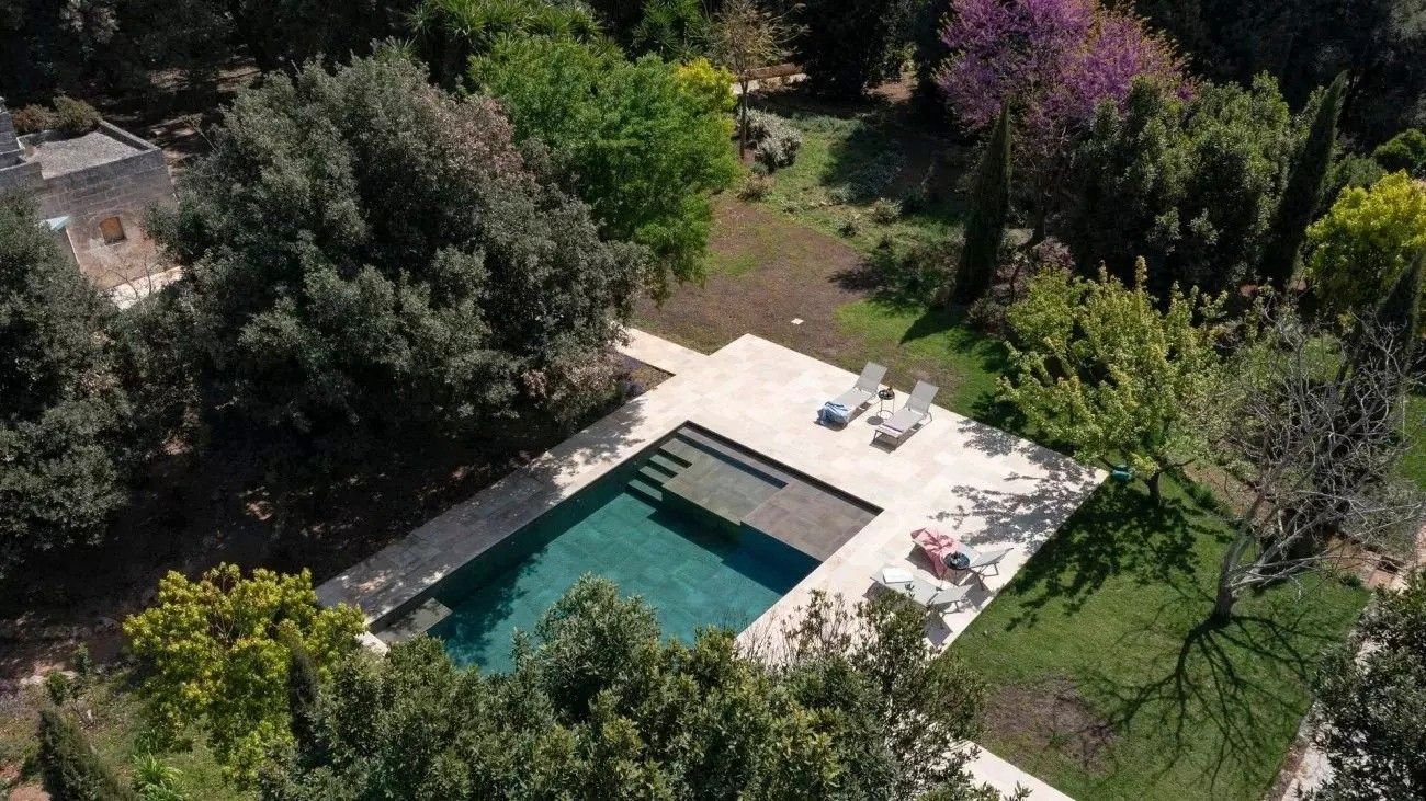 Obrázky Velký elegantní palác v Salentu s zahradou a bazénem