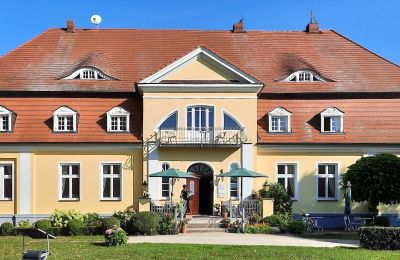 Zámeček na prodej 18513 Gransebieth, Landhotel Gut Zarrentin, Meklenbursko-Přední Pomořansko:  Pohled zepředu