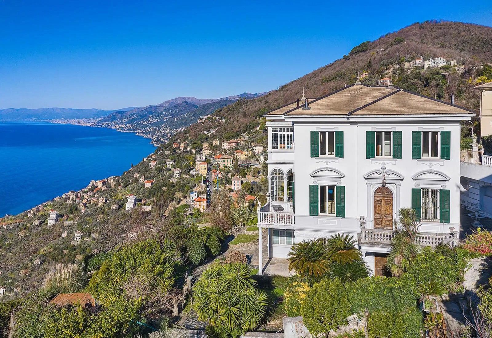 Obrázky Exkluzivní historická vila v Ligurii s fantastickým výhledem na moře