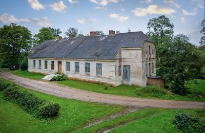 Zámeček na prodej Ozoli (Ozolmuiža), Ozolu muiža, Kurzeme, Pohled zepředu