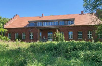 Zámeček na prodej 17309 Fahrenwalde,  Friedrichhof 7-8, Meklenbursko-Přední Pomořansko, Pohled zezadu
