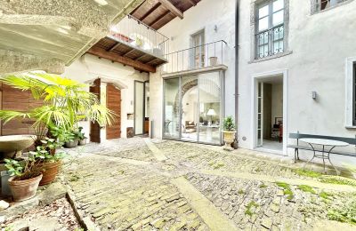 Zámeček na prodej 28824 Oggebbio, Località Rancone, Piemonte, Nádvoří