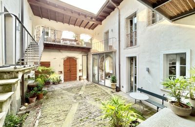Zámeček na prodej 28824 Oggebbio, Località Rancone, Piemonte, Nádvoří