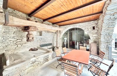Zámeček na prodej 28824 Oggebbio, Località Rancone, Piemonte, Nádvoří
