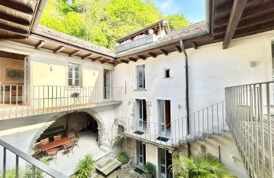 Zámeček na prodej 28824 Oggebbio, Località Rancone, Piemonte, Nádvoří
