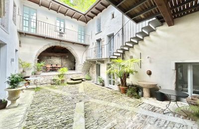 Zámeček na prodej 28824 Oggebbio, Località Rancone, Piemonte, Nádvoří