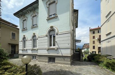 Reprezentativní byt v historické budově na prodej Luino, Lombardia, Foto 19/19