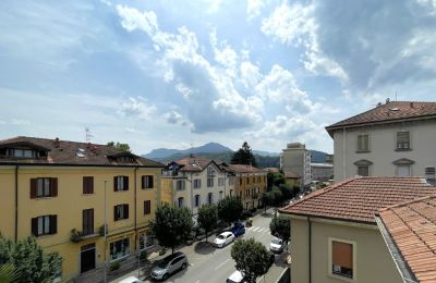 Reprezentativní byt v historické budově na prodej Luino, Lombardia, Výhled