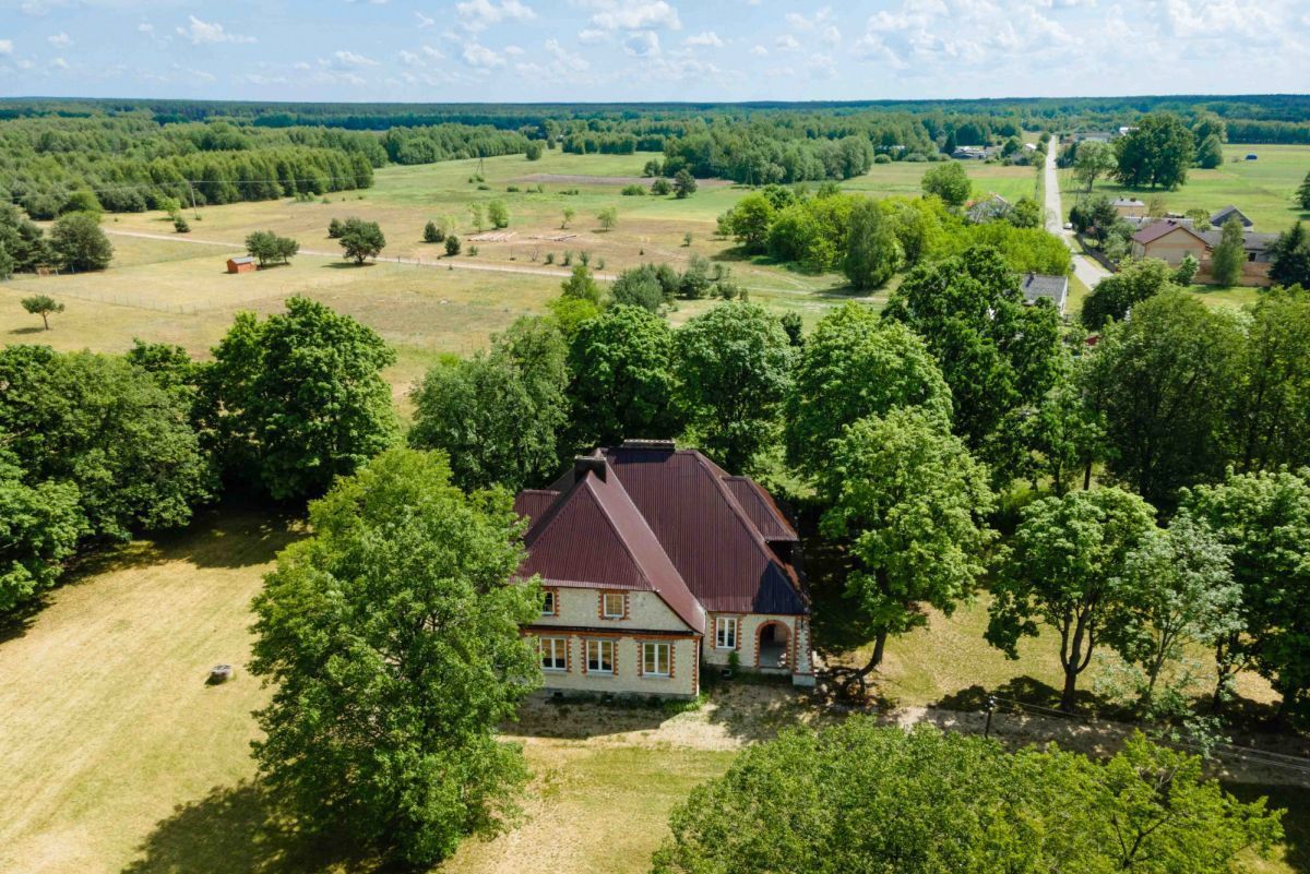 Obrázky Proměňte tuto historickou školu ve svůj vysněný domov