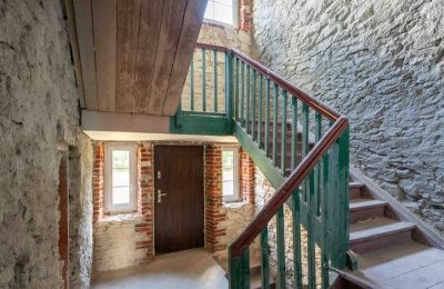 Historická vila na prodej Piaski, Wolności 19, Lodžské vojvodství, Schodiště
