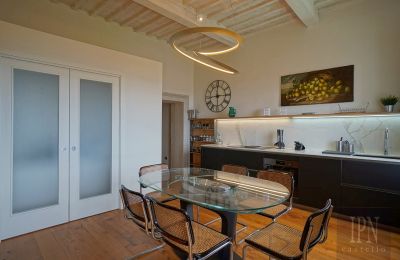 Apartmán v historické budově na prodej Arezzo, Via Giuseppe Mazzini, Toscana, Foto 13/25