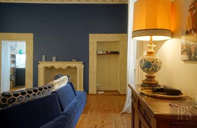 Apartmán v historické budově na prodej Arezzo, Via Giuseppe Mazzini, Toscana, Foto 8/25