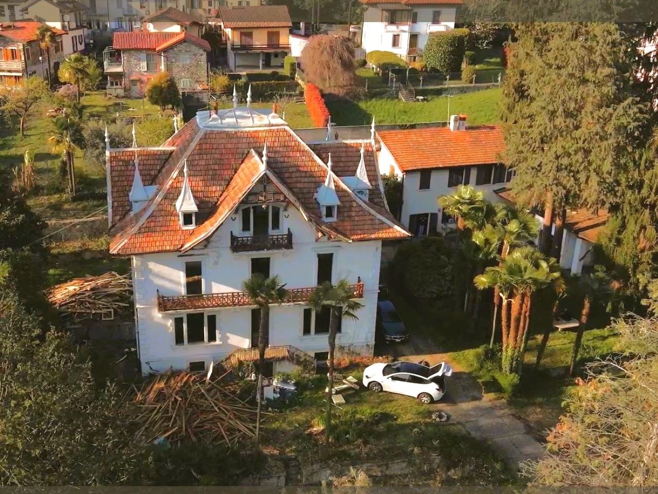 Obrázky Elegantní byt ve zrenovované vile ve Verbania