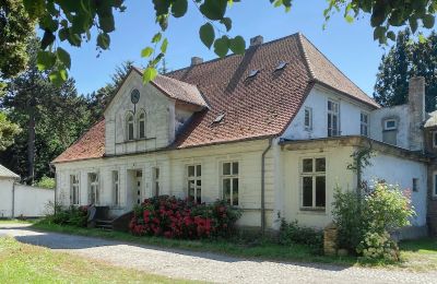 Zámeček na prodej 18556 Zürkvitz,  Zürkwitzer Str. 15, Meklenbursko-Přední Pomořansko, Boční pohled