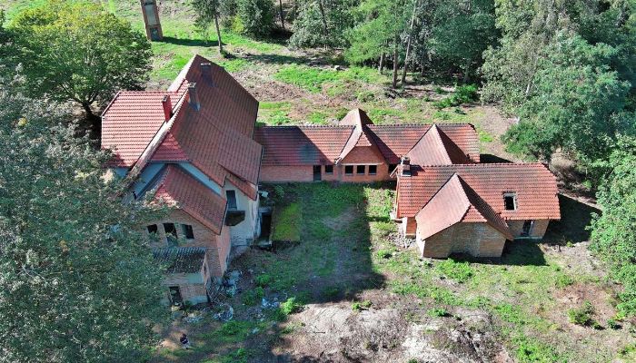 Venkovský dům na prodej Zegrze Pomorskie, Západopomořanské vojvodství,  Polsko