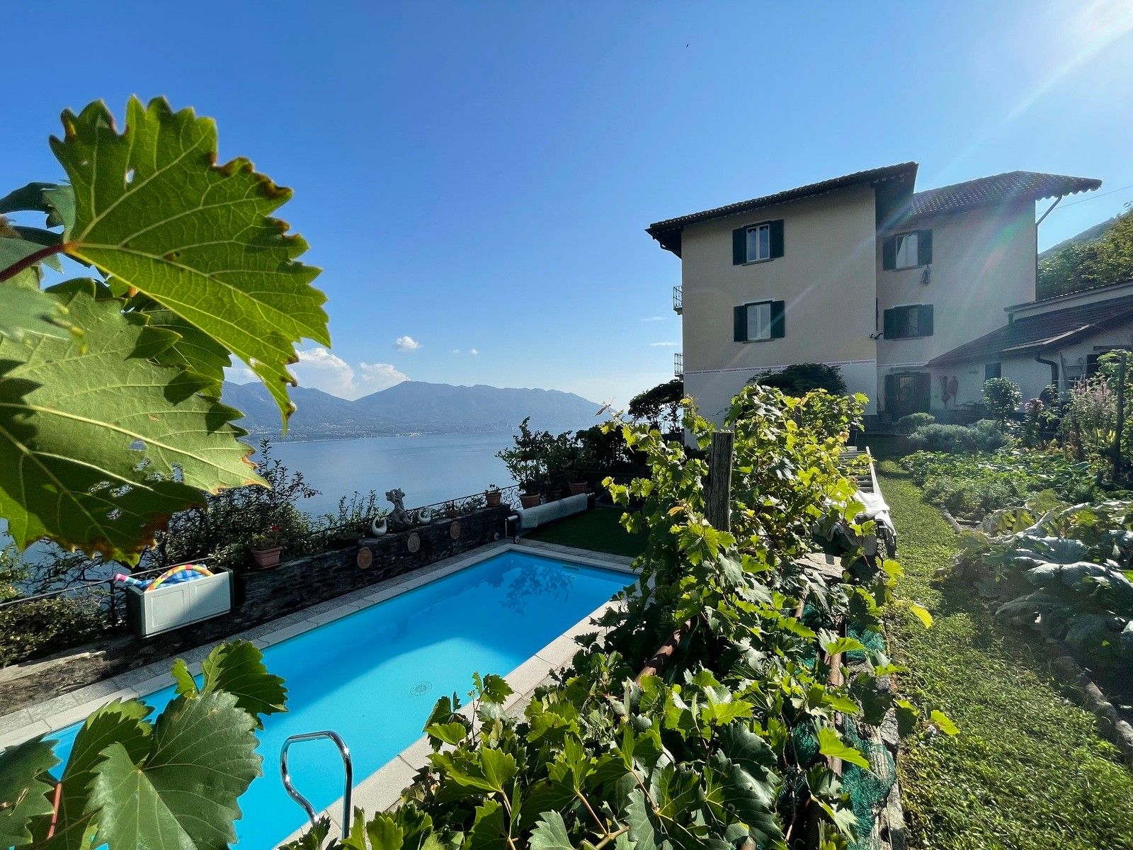 Obrázky Vila s výhledem na jezero v Cannero Riviera