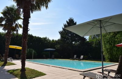 Zámeček na prodej Villeneuve-sur-Lot, Nouvelle-Aquitaine, Bazén