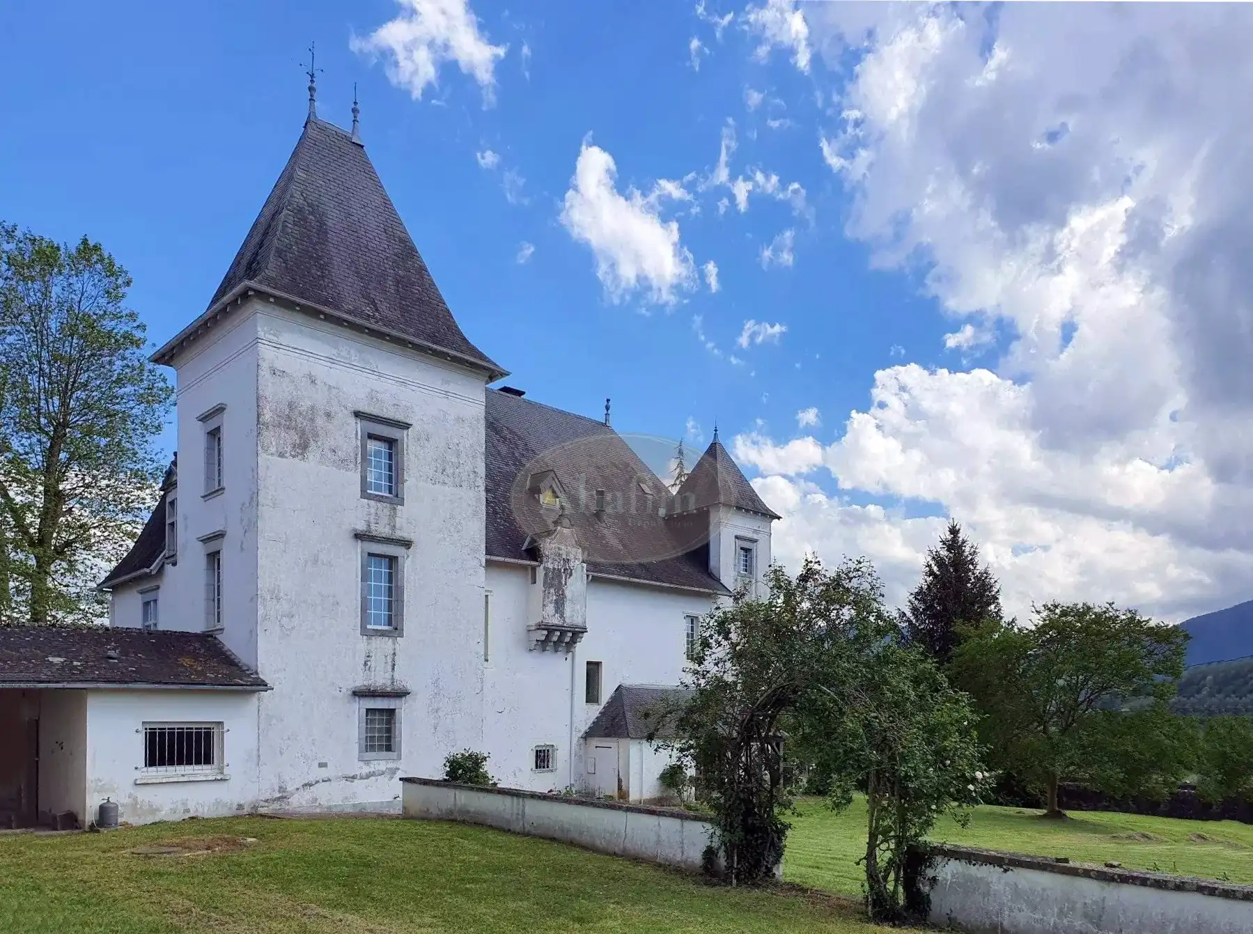 Obrázky Chateau v Pyrenejích s panoramatickým výhledem
