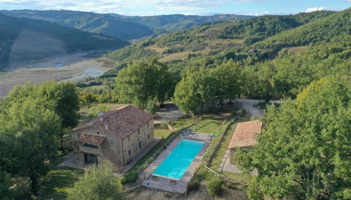 Venkovský dům na prodej 06029 Valfabbrica, Umbria,  Itálie