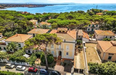 Historická vila na prodej Castiglioncello, Toscana, Umístění nemovitosti