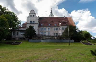 Zámek na prodej Płoty, Západopomořanské vojvodství,, Pohled zezadu