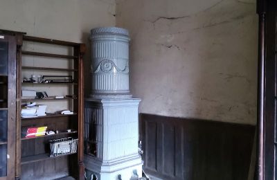 Zámek na prodej Dobrocin, Pałac w Dobrocinie, Varmijsko-mazurské vojvodství, Kachlová kamna