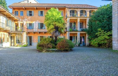 Historická vila na prodej Miasino, Piemonte, Pohled zepředu
