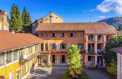 Historická vila na prodej Miasino, Piemonte, Pohled zvenku