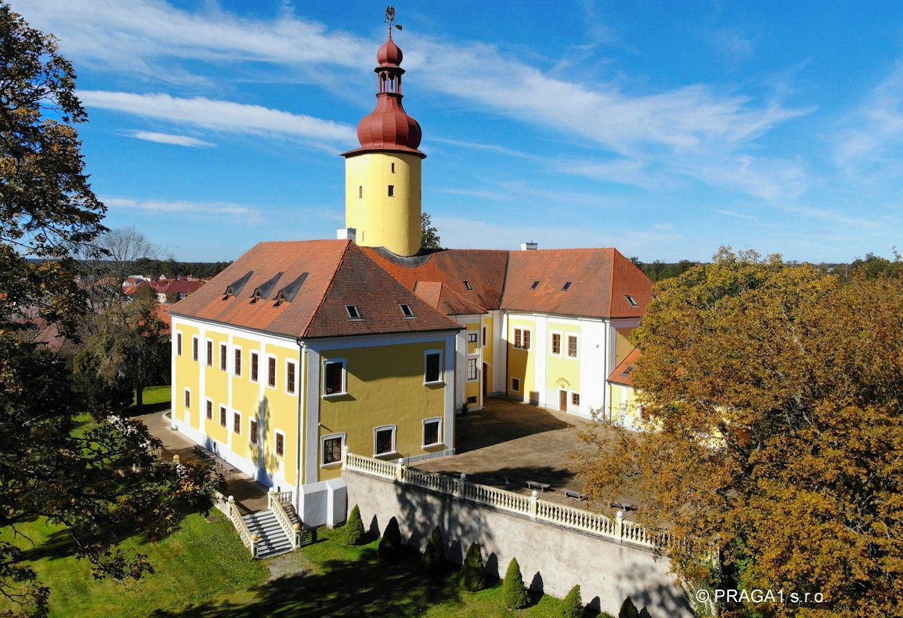 Obrázky Barokní zámek v jižních Čechách