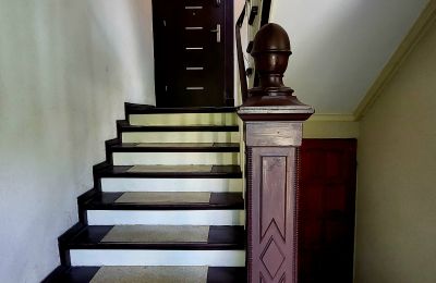 Historická vila na prodej Wrocław, Korfantego 15, Dolní Slezsko, klatka schodowa w willi na Krzykach
