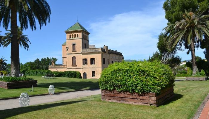Zámek na prodej Santa Oliva, Katalánsko,  Španělsko