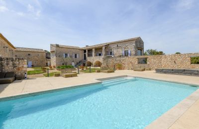 Historická nemovitost na prodej Occitanie, Bazén