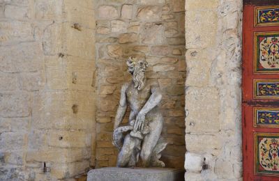 Zámek na prodej Uzès, Occitanie, Podrobnosti