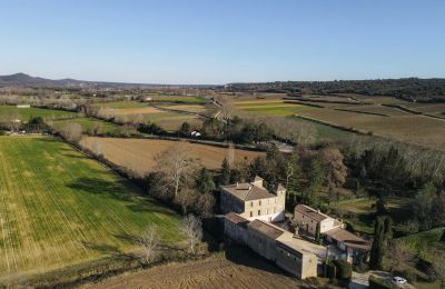 Zámeček na prodej Uzès, Occitanie, Umístění nemovitosti