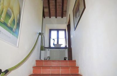 Venkovský dům na prodej Montecatini Val di Cecina, Toscana, Schodiště