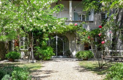 Zámeček na prodej Uzès, Occitanie, Pohled zepředu
