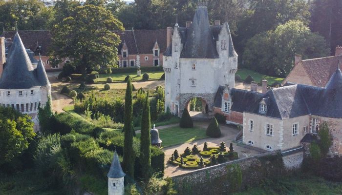 Monumentální zámek u Chartres - 41 hektarů, Důvěrná nabídka nemovitosti
