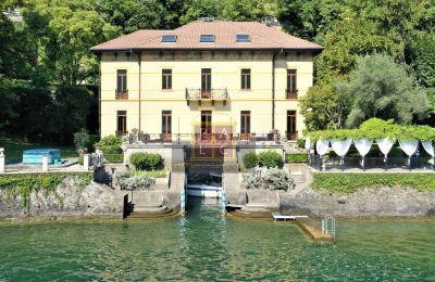 Nemovitosti, Vila na břehu jezera v blízkosti Grand Hotelu Villa d'Este
