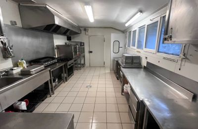 Zámeček na prodej Occitanie, Kuchynĕ