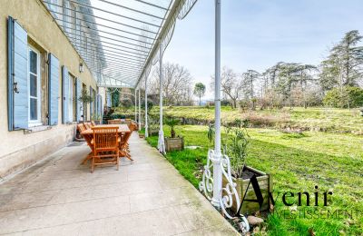 Zámeček na prodej Vaugneray, Auvergne-Rhône-Alpes, Terasa