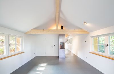 Historická vila na prodej Biel/Bienne, Alpenstrasse 95, Bern/Berne, Wohnzimmer des Gästehauses mit Cheminée