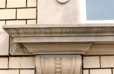 Historická vila na prodej Neustadt an der Weinstraße, Rheinland-Pfalz, Verzierungen Fensterrahmen