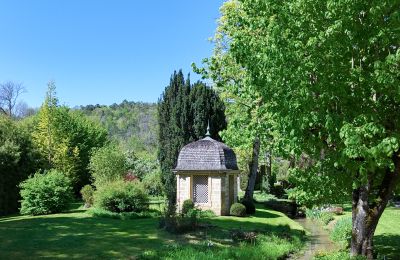 Zámeček na prodej Chaumont, Grand-Est, Zahrada
