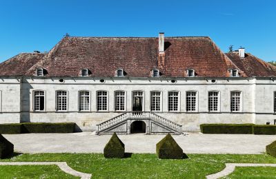 Zámeček na prodej Chaumont, Grand-Est, Pohled zepředu
