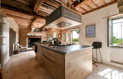 Historická nemovitost na prodej Uzès, Occitanie, Kuchynĕ